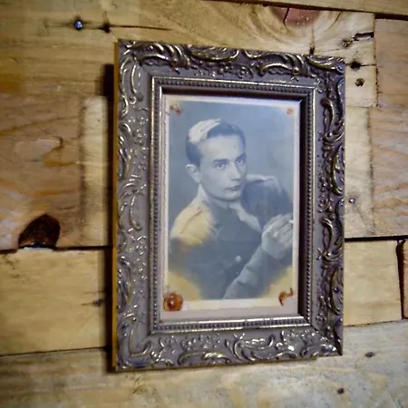 Le Way, Style Seconde Guerre Et Terrasse * Caen