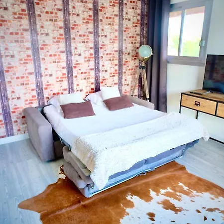 Le Way, Style Seconde Guerre Et Terrasse